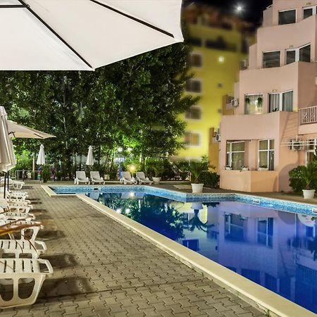 סאני ביץ' Vanilla Garden Apartments מראה חיצוני תמונה