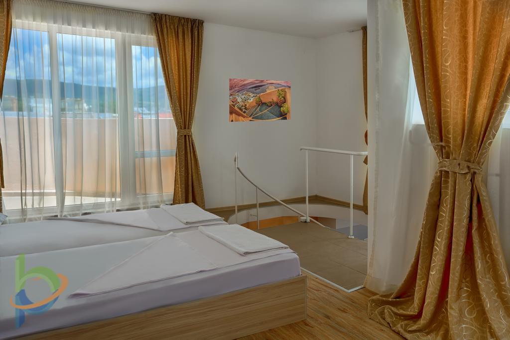 סאני ביץ' Vanilla Garden Apartments מראה חיצוני תמונה
