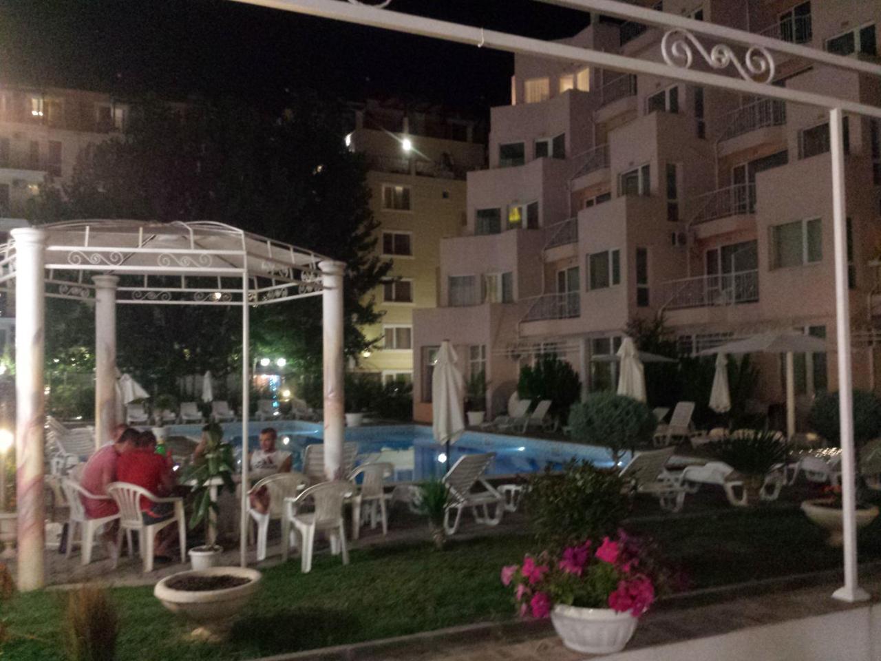 סאני ביץ' Vanilla Garden Apartments מראה חיצוני תמונה