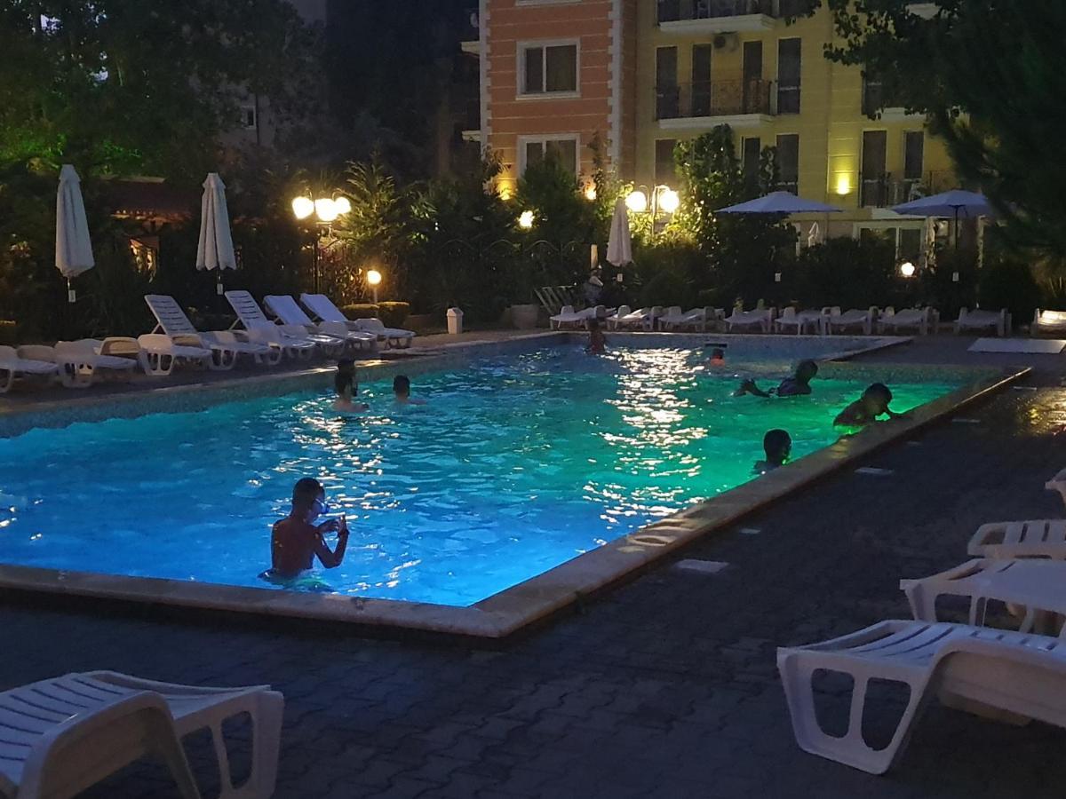 סאני ביץ' Vanilla Garden Apartments מראה חיצוני תמונה